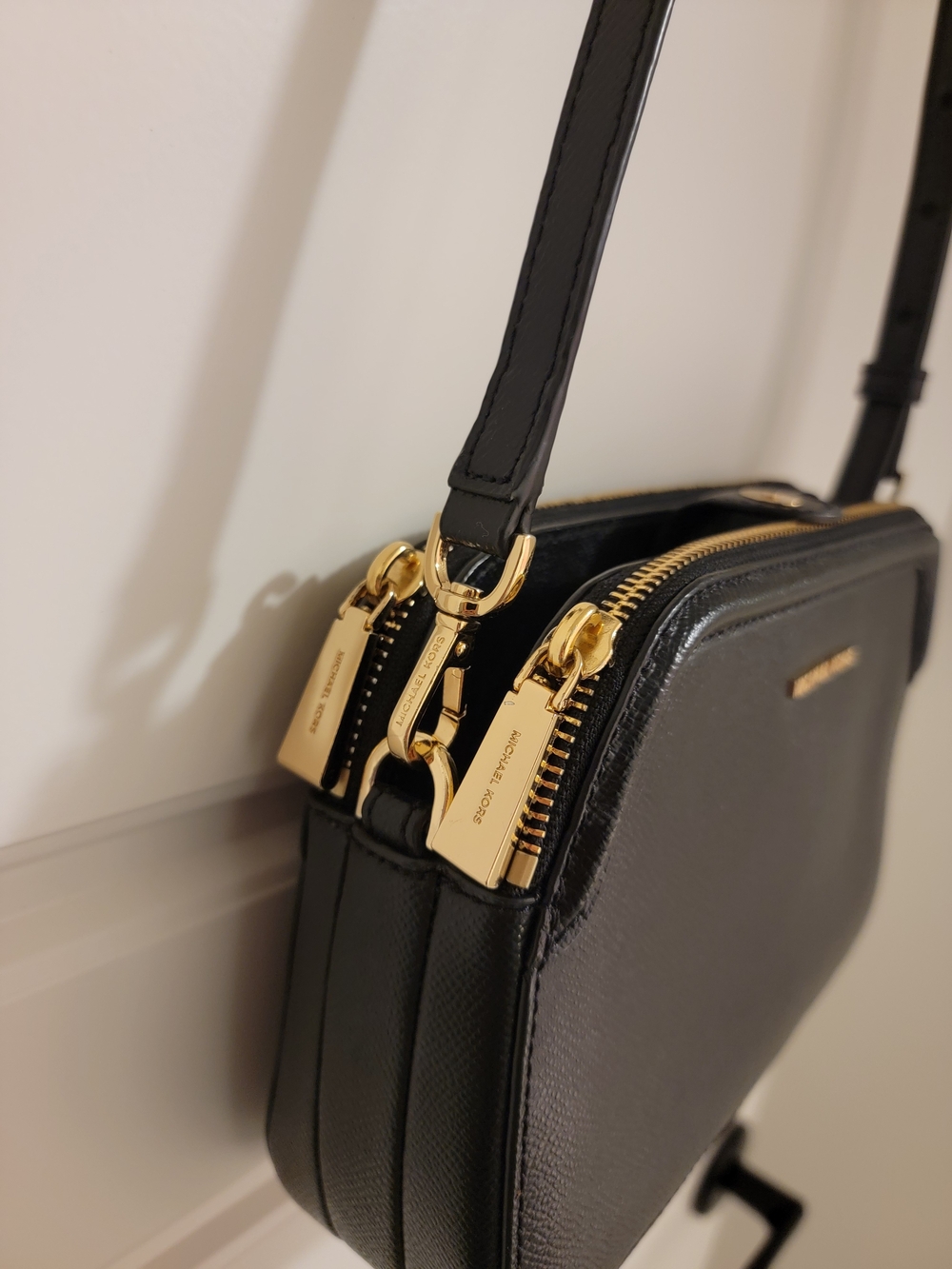 Michael Kors Black Crossbody Bag - Picture 2 of 6